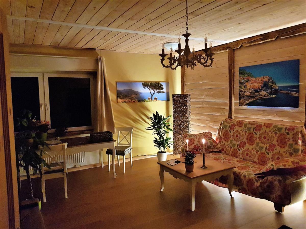 Oybiner Blockhaus Und Ferienwohnungen Hain  المظهر الخارجي الصورة